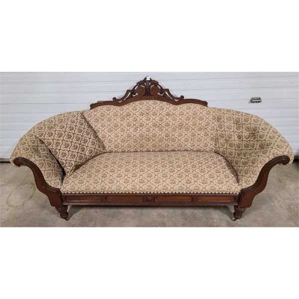 ANTIQUE SETTEE