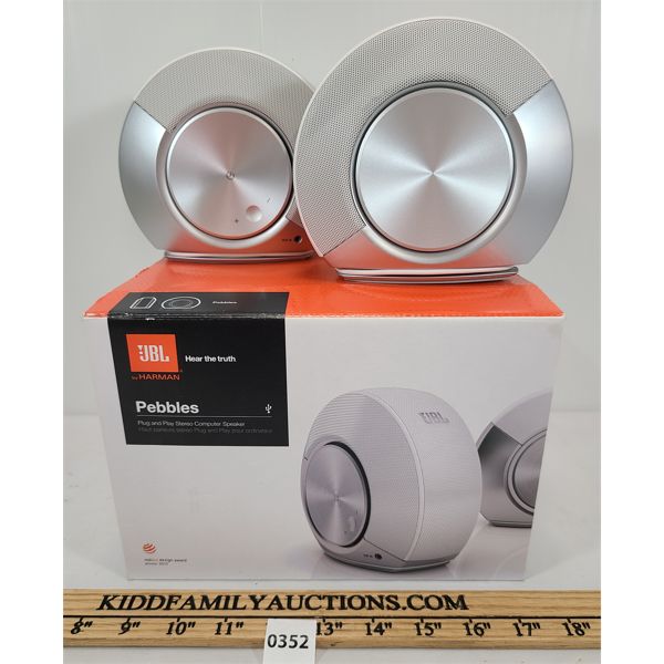 JBL PEBBLES STEREO COMPUTER SPEAKERS W/ BOX