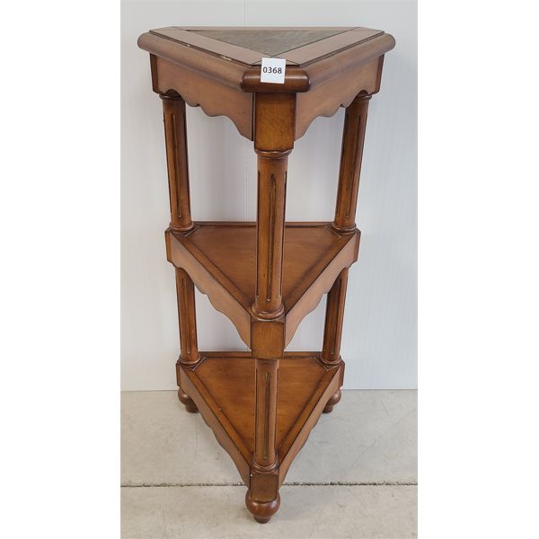 3 TIERED PLANT STAND