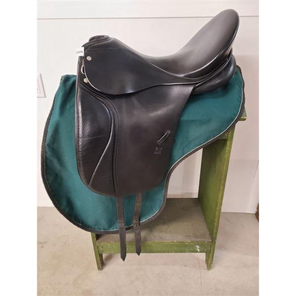 MARNI BLUMFALD SCHLEESE DRESSAGE SADDLE W/ BLANKET