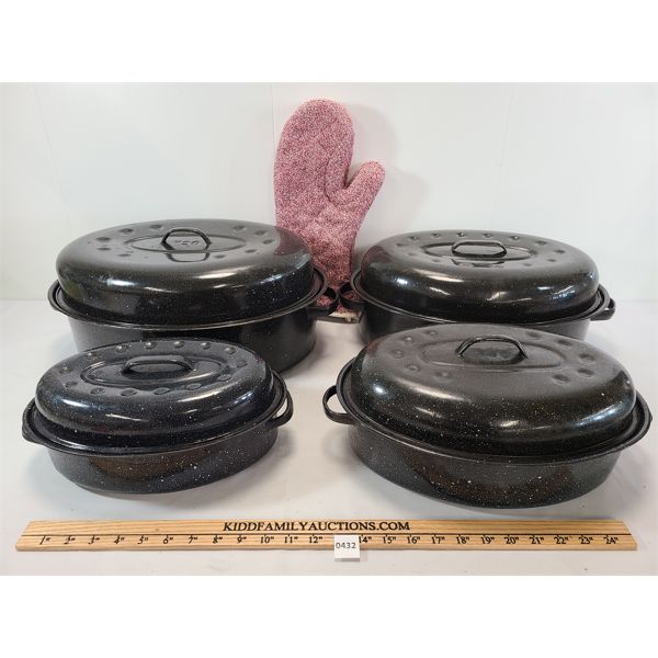 LOT OF 5 - GRANITE WARE ENAMEL ROASTING PANS & OVEN MITTS