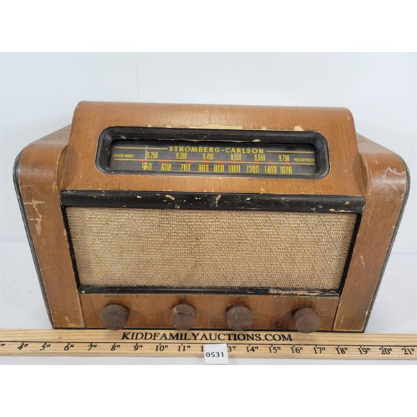 STROMBERG-CARLSON MODEL 752 TUBE RADIO