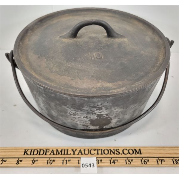 CAST IRON CAMPFIRE POT W/ LID