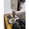 Image 2 : SINGER SEWING MACHINE W/ CASE & KEY