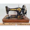 Image 4 : SINGER SEWING MACHINE W/ CASE & KEY