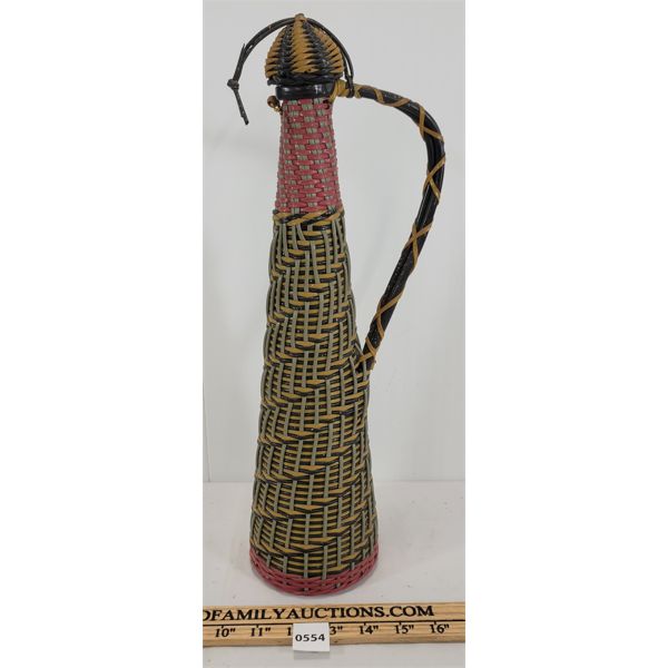 WOVEN WICKER DECANTER