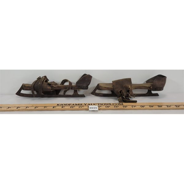 PAIR OF LEATHER ICE SKATES