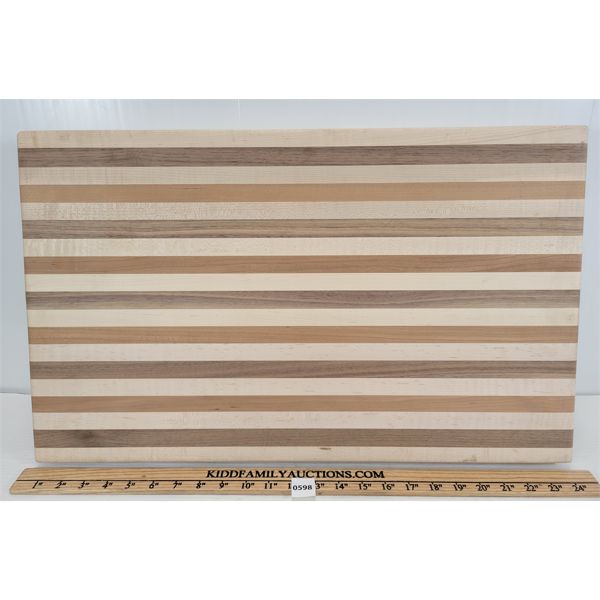 BUTCHER BLOCK CUTTING BOARD