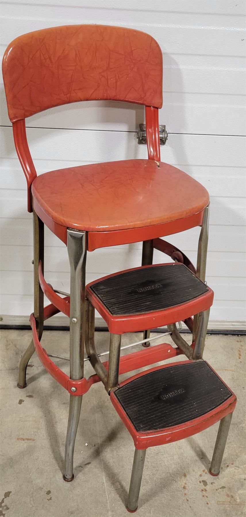 VINTAGE RED STEP STOOL CHAIR