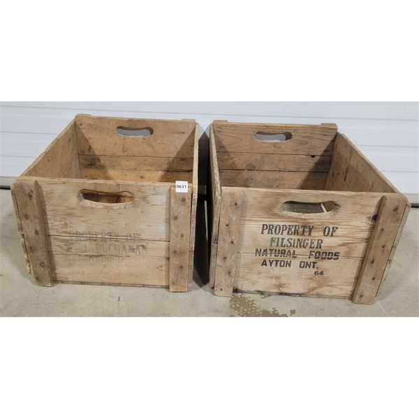 LOT OF 2 - SIGNED APPLE CRATES - AYTON & CLARKSBURG 