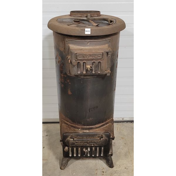 THE WESTERN FOUNDRY CO. CAST IRON STOVE 
