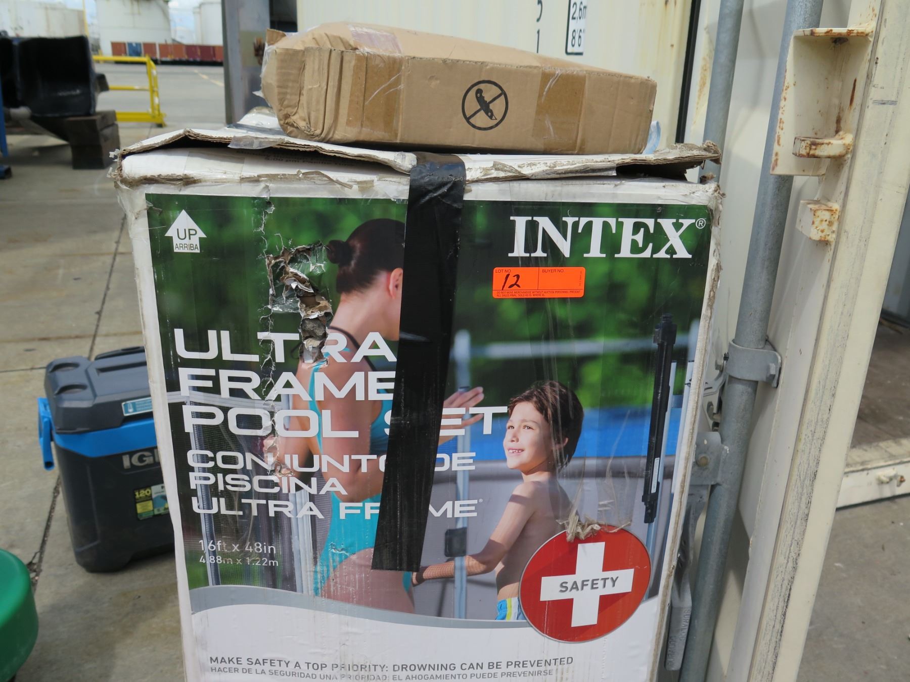 Intex Ultra Frame Pool Set in Box