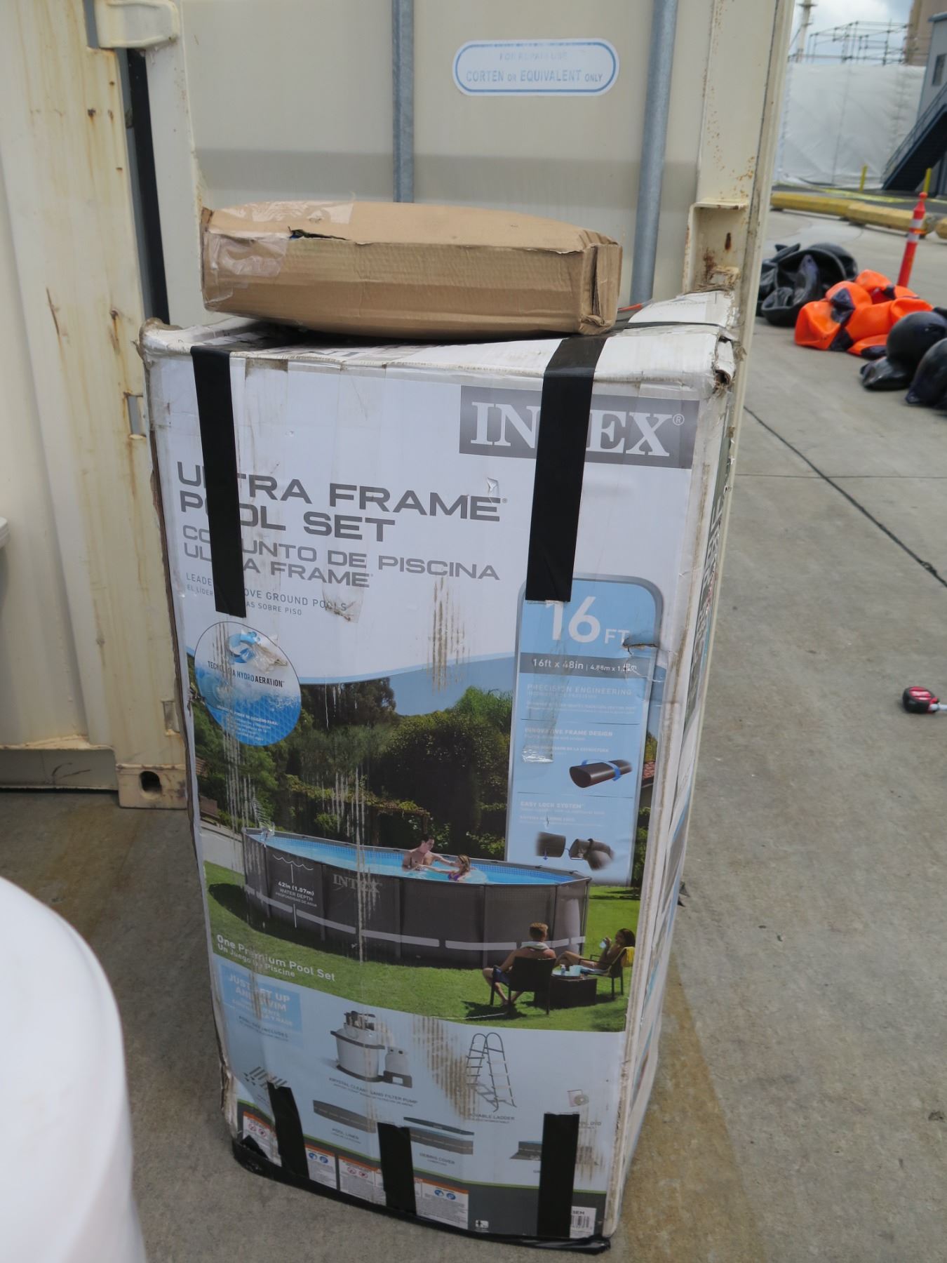 Intex Ultra Frame Pool Set in Box