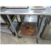 Image 1 : S/S 24" x 24" Bullnose Rolling Table w/Undershelf