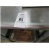 Image 2 : S/S 24" x 24" Bullnose Rolling Table w/Undershelf