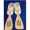 Image 1 : Beechwood Wooden Turner (2pk)