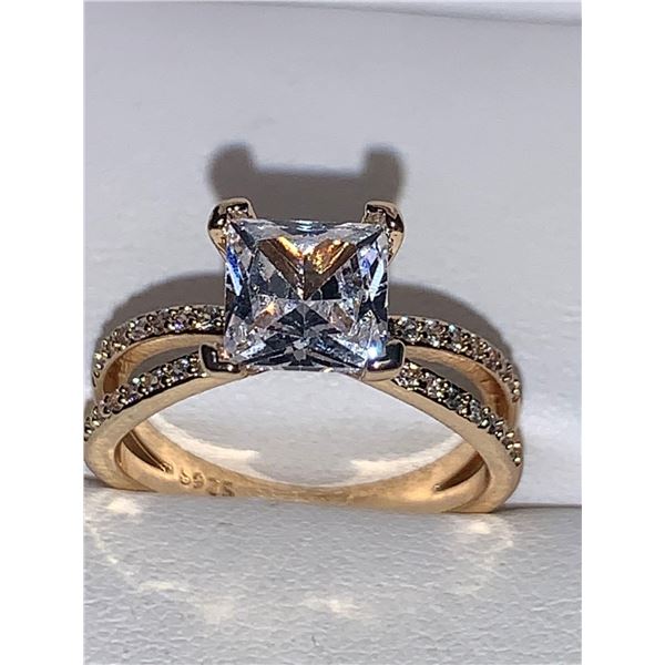Ladies Shank Style 1.0 Carat Princess Cut Solitaire Ring