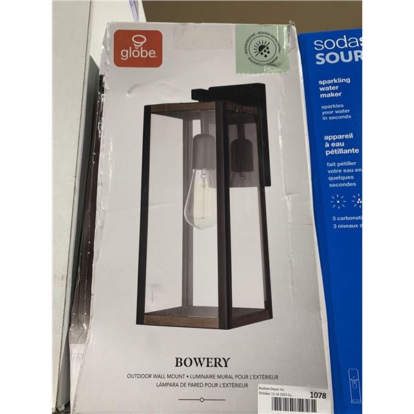 Globe Bowery Outdoor wall Mounted Light