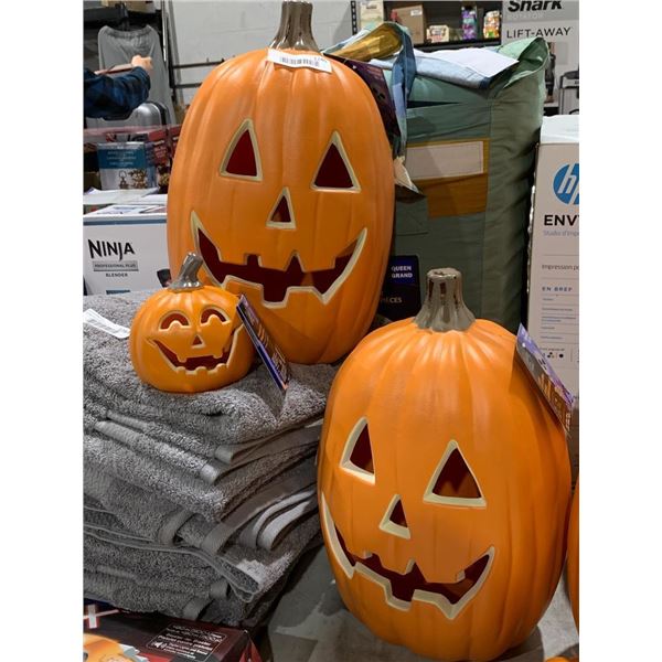 Holiday Living Lot of 3 Pumpkins