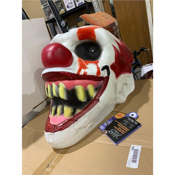 Holiday Living LED Lighted Scary Clown Face 13.97"x 19.68"x12.4"