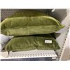 Image 2 : Life Comfort Lot of 2 Green Throw Pillows
