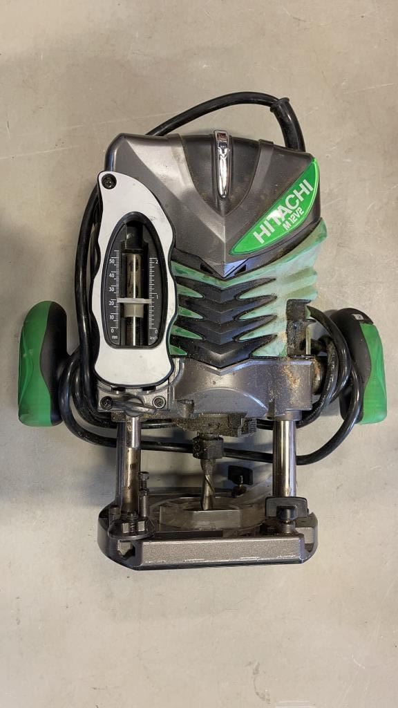 HITACHI HALF INCH PLUNGE ROUTER MODEL M12V2