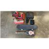 Image 2 : SIZE 6 INLINE SKATES WITH SKATEBOARD, RACKET, GAS CAMP STOVE AND PROTECTIVE PADS