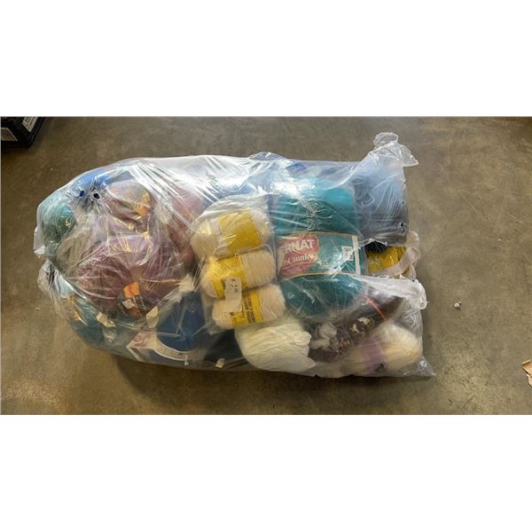 LARGE BAG OF KNITTING WOOL AND YARN