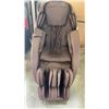 Image 1 : INSIGNIA ZERO GRAVITY MASSAGE CHAIR STORE RETURN