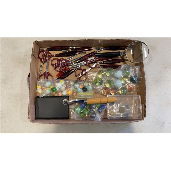 TRAY OF VINTAGE SCISSORS, MARBLES, COINS ETC