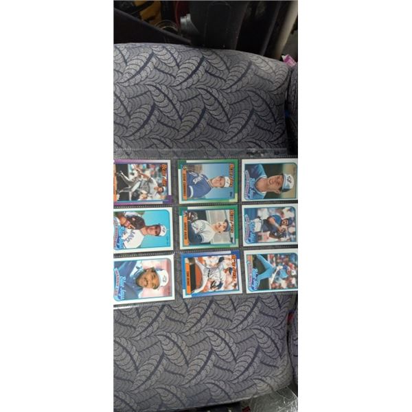 3 PAGES VINTAGE BASEBALL CARDS AND LOT OF BLUE JAYS CARDS