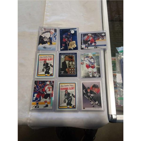 8 COLLECTIBLE WAYNE GRTETZY HOCKEY CARDS