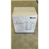 Image 2 : BRAND NEW SEALED WHITE ELECTRIC KETTLE, 1.5 LITRE RAPID BOIL STAINLESS INSIDE