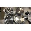 Image 2 : LOT OF PLATINUM STAINLESS POTS AND PANS