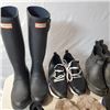 Image 2 : LOT OF SIZE 7 AND 8 FOOTWEAR INCLUDING PENDLETON WOOLEN RUBBER BOOTS PUMA SHOES HUNTER RUBBER BOOTS