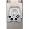 Image 2 : XBOX WIRELESS CONTROLLER ROBOT WHITE - TESTED WORKING