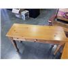 Image 3 : PINE HALL TABLE W/ MATCHING END TABLE