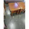 Image 2 : 2 END OAK END TABLES