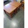 Image 8 : 2 END OAK END TABLES