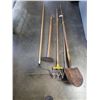 Image 2 : BUNDLE OF GARDEN TOOLS