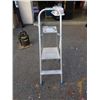 Image 1 : ALUMINUM PAINTER STEP LADDER