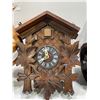 Image 3 : CooCoo Clock And Wooden Home Decor