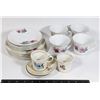 Image 1 : ROSE THEME CHINA SET