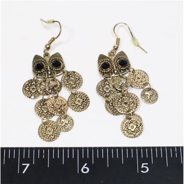 ANTIQUE GOLD TONE OWL DESIGN DROP EARRINGS.