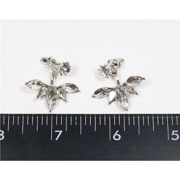 SILVER TONE RHINESTONE STUD EARRINGS