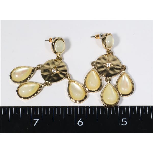 GOLD TONE IRIDESCENT YELLOW DROP EARRINGS