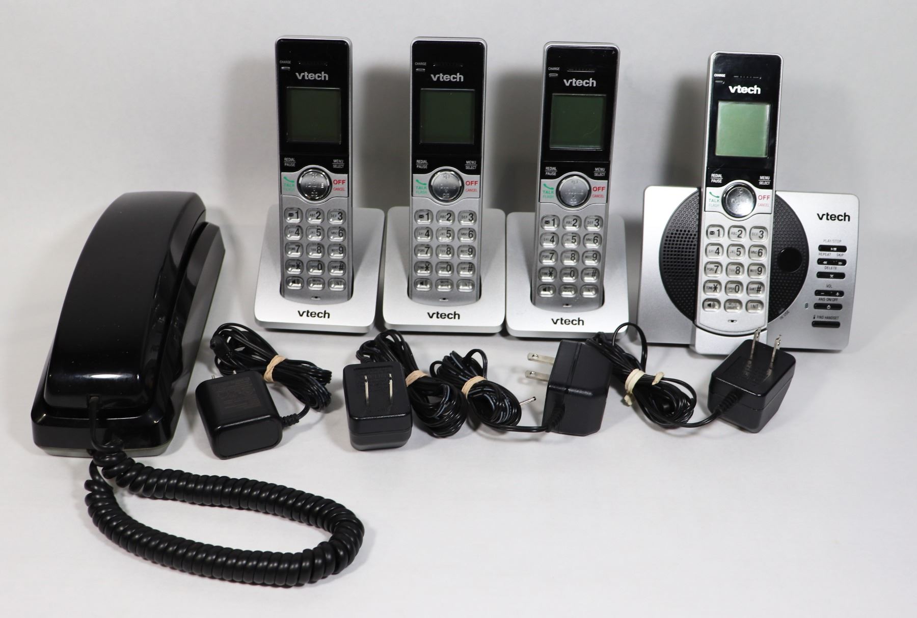 VTECH CORDLESS PHONE SET WITH BUILT IN ANSWERING