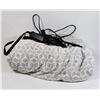 Image 1 : STORE RETURN UNTESTED HEATED THROW