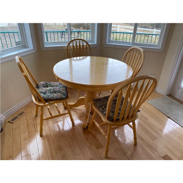 Table and chairs 42" round