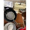 Image 2 : Kitchen kit aster mixer etc